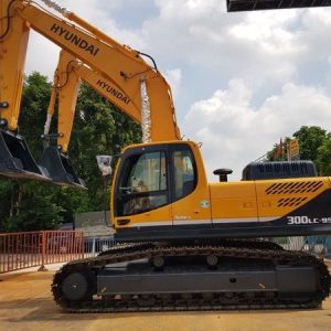 Xe Xúc Trượt Bánh Xích