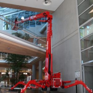 Xe nâng người dạng chân nhện