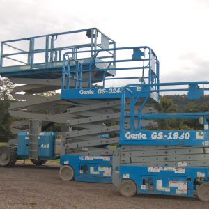 Xe nâng người cắt kéo