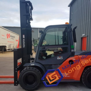 XE NÂNG HÀNG TOYOTA 8FD80