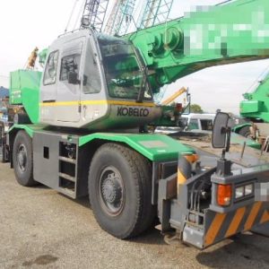 XE CẨU BÁNH LỐP 25 TẤN KOBELCO RK250-6