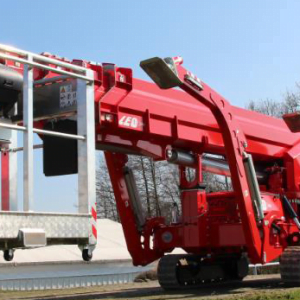 XE NÂNG NGƯỜI CHÂN NHỆN LEO35TPLUS