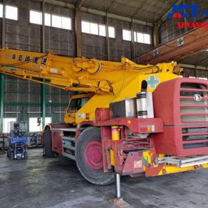 CHO THUÊ XE CẨU BÁNH LỐP 65 TẤN KATO SL-650R